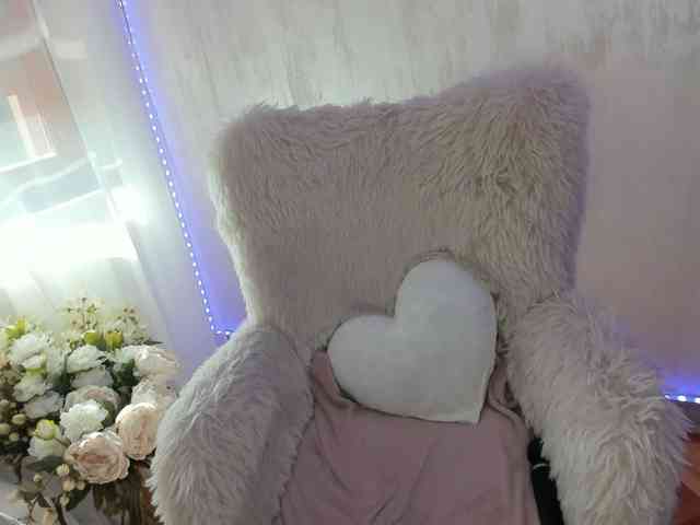 ElisaBaxter webcam