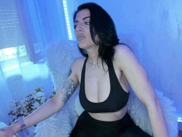 ElisaBaxter webcam