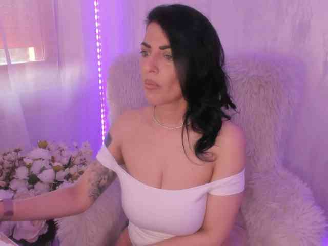 ElisaBaxter webcam