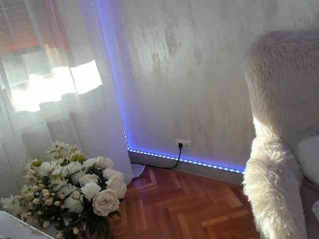 ElisaBaxter webcam