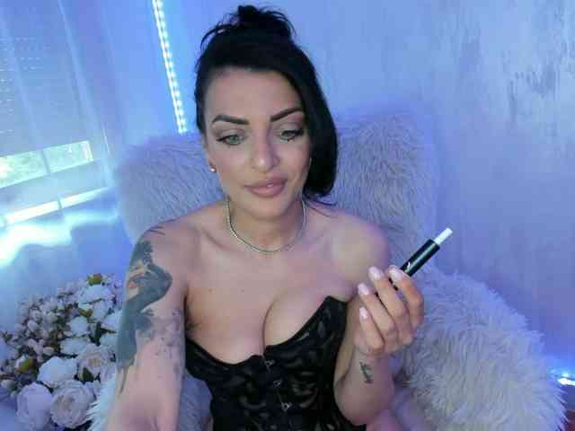 ElisaBaxter webcam