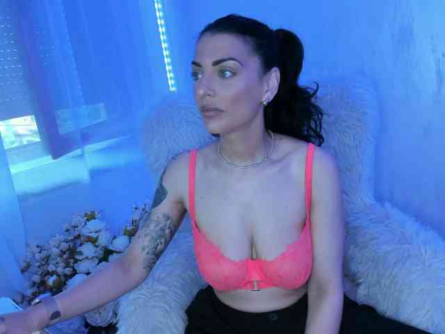 ElisaBaxter webcam