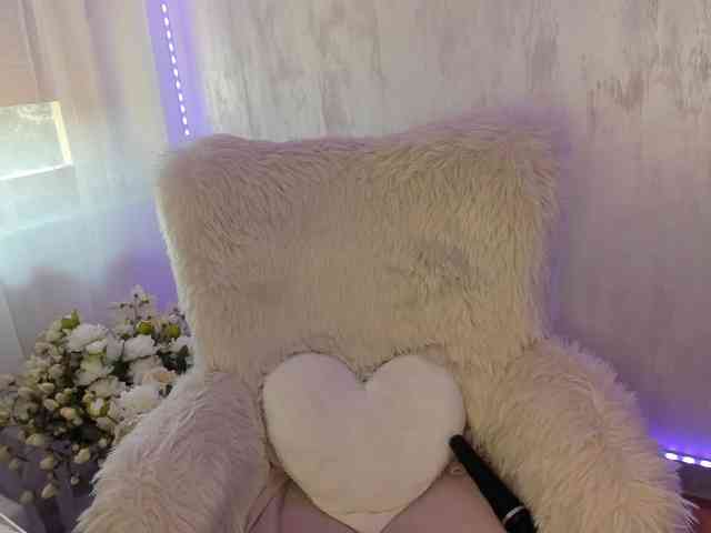 ElisaBaxter webcam