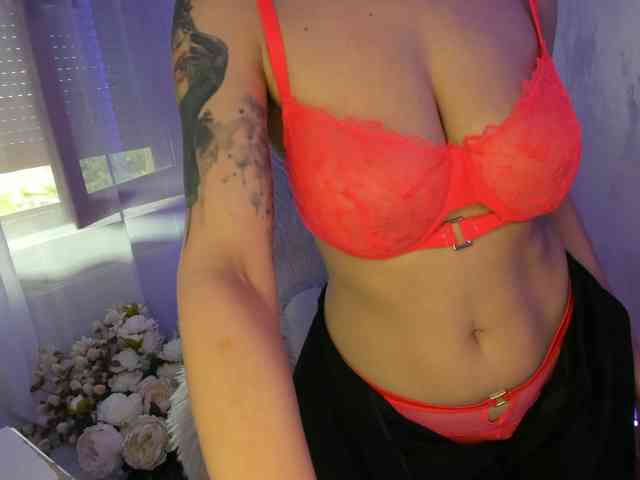 ElisaBaxter webcam