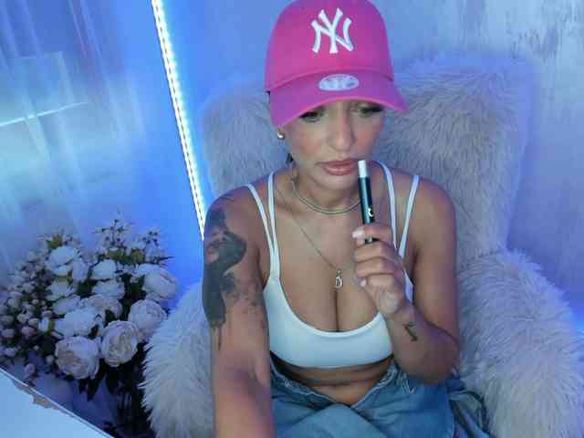 ElisaBaxter webcam
