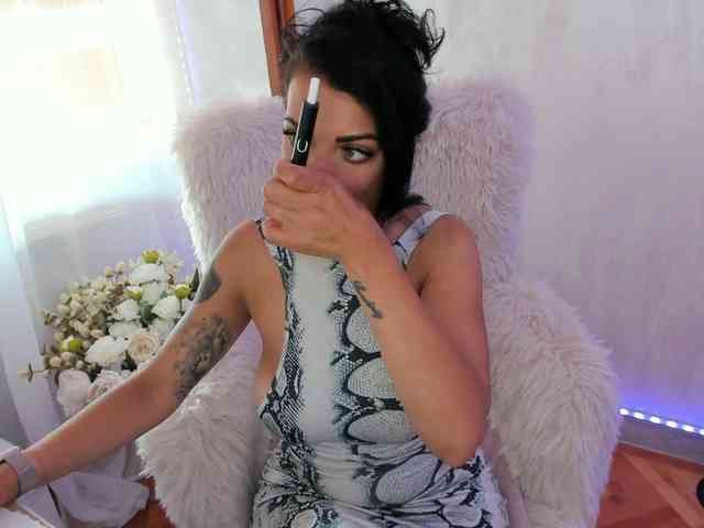 ElisaBaxter webcam