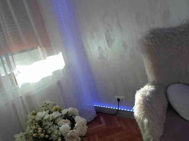 ElisaBaxter webcam