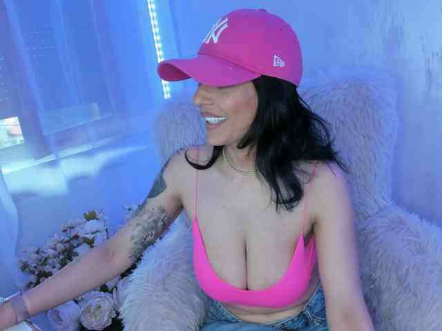 ElisaBaxter webcam