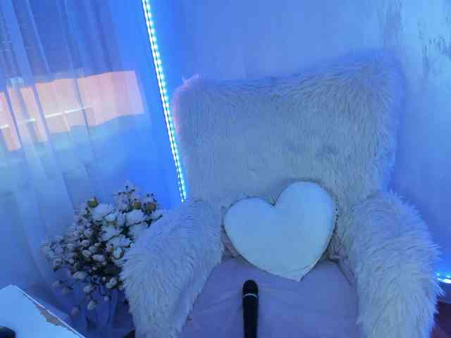 ElisaBaxter webcam