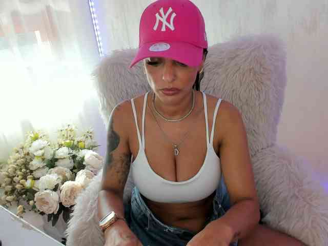 ElisaBaxter webcam