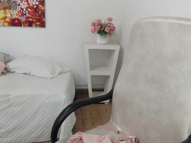 tiffany-69 live cam on BongaCams
