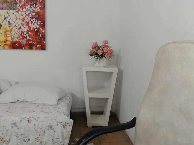 tiffany-69 live cam on BongaCams