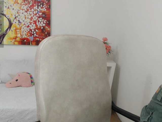 tiffany-69 live cam on BongaCams