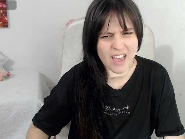 tiffany-69 live cam on BongaCams