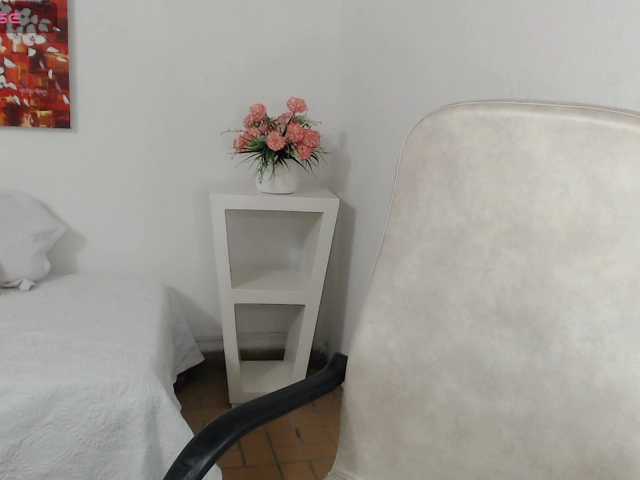 tiffany-69 live cam on BongaCams