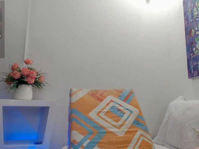 tiffany-69 live cam on BongaCams