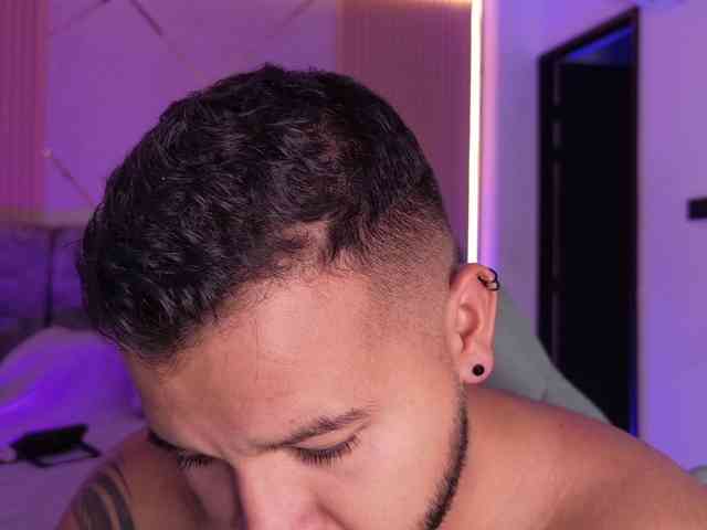 Miike-mr Live Webcam on BongaCams