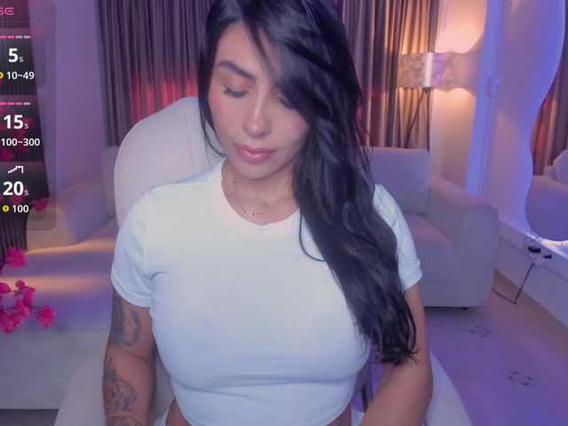 sarah-stonne's BongaCams show and profile