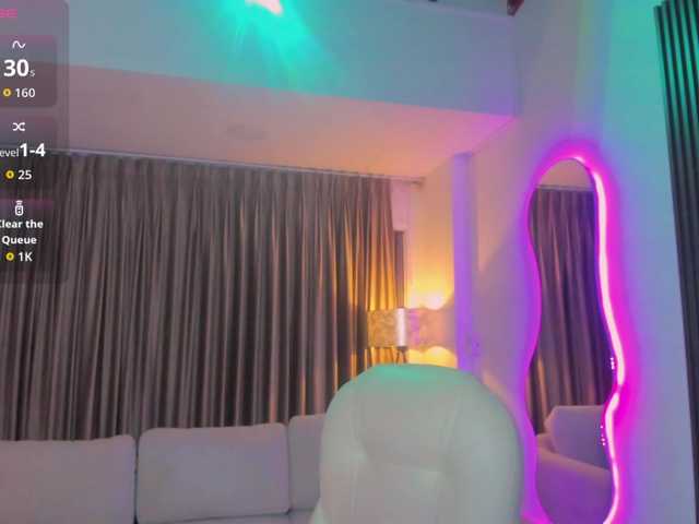 sarah-stonne's BongaCams show and profile