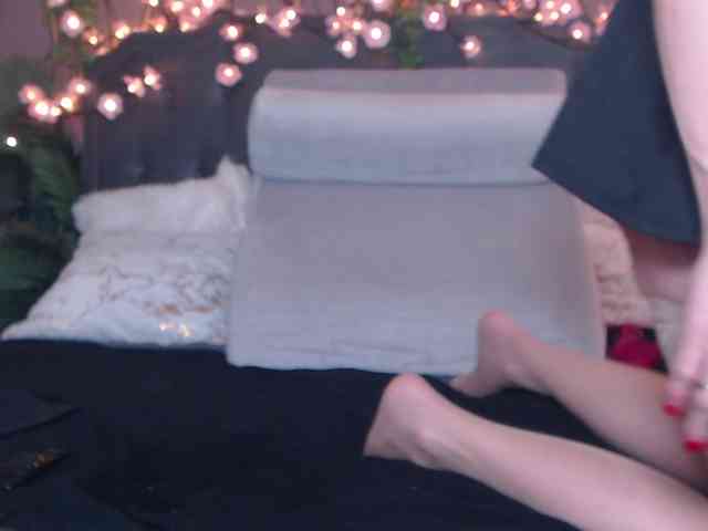 NatalieAlba webcam