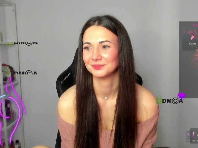 Cute-Shy live cam on BongaCams