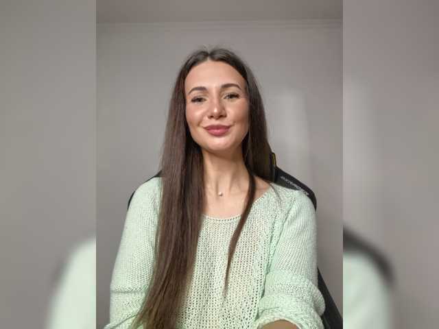 Cute-Shy live cam on BongaCams