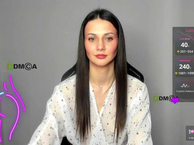 Cute-Shy's BongaCams show and profile