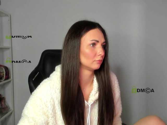 Cute-Shy live cam on BongaCams