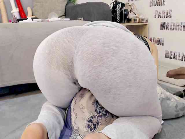 sweetdaiana23 webcam