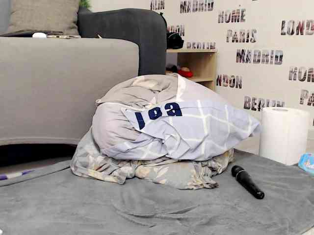 sweetdaiana23 webcam