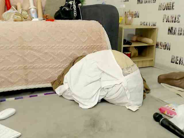 sweetdaiana23's live room