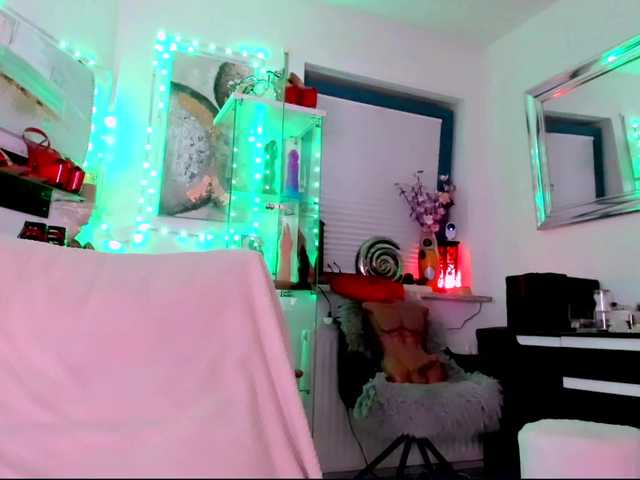 2bigass4u live webcam show