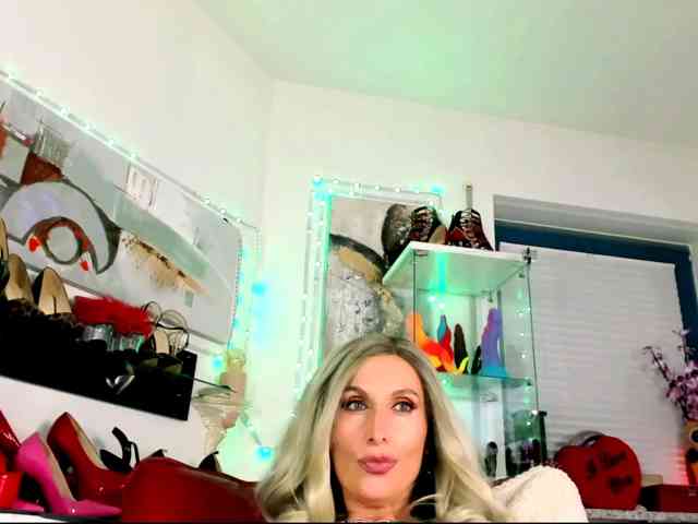 Model: 2bigass4u
