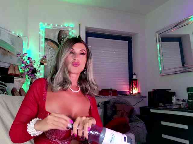 Model: 2bigass4u