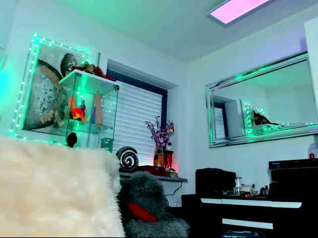 Model: 2bigass4u