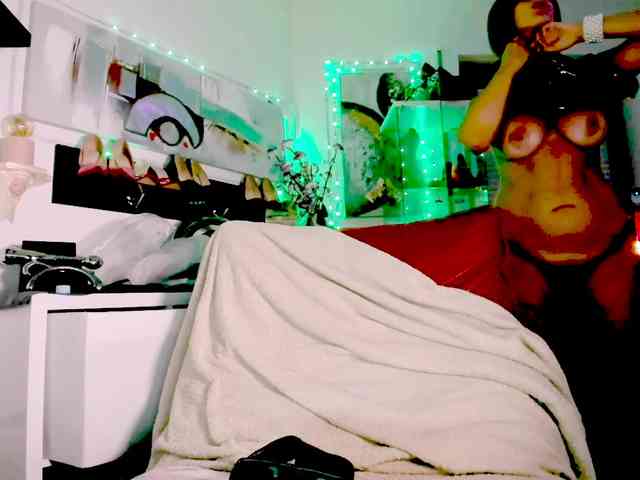 Model: 2bigass4u