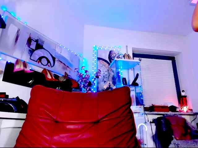Model: 2bigass4u