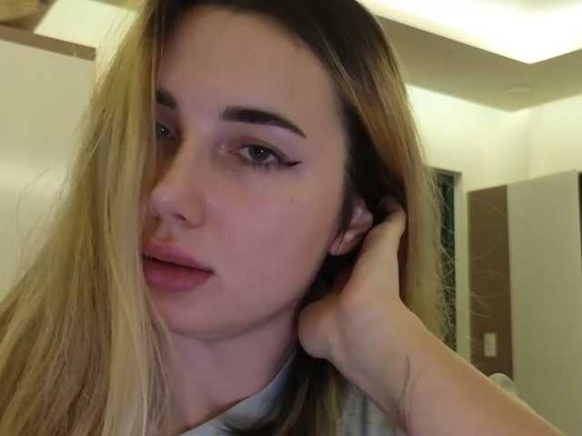 elidevil live cam on BongaCams