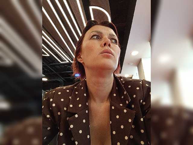 vik77777A live cam on BongaCams