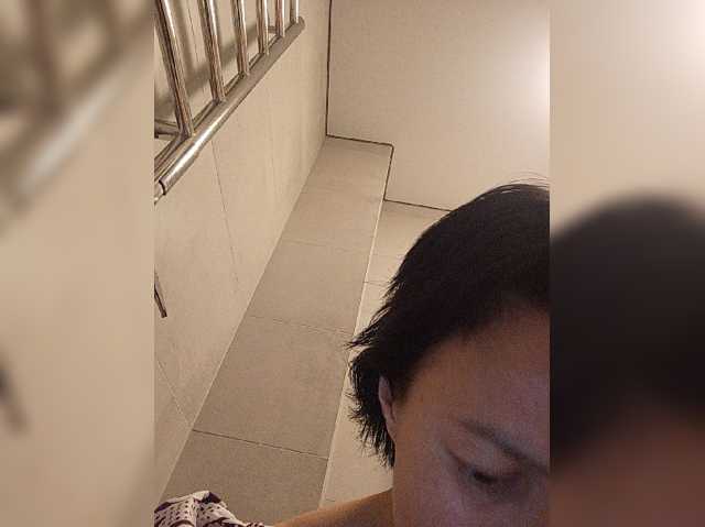 vik77777A, live now on BongaCams