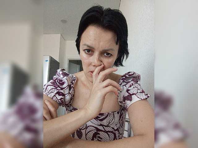 vik77777A, live now on BongaCams