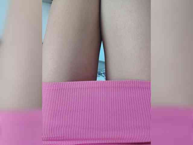 roxaneNEW webcam