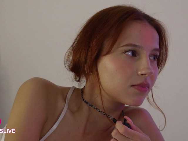 Greedy-Kim5 live webcam show