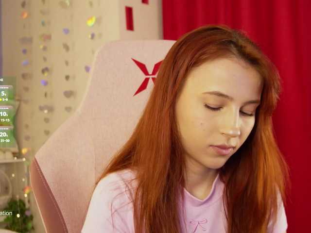 Greedy-Kim5's BongaCams show and profile