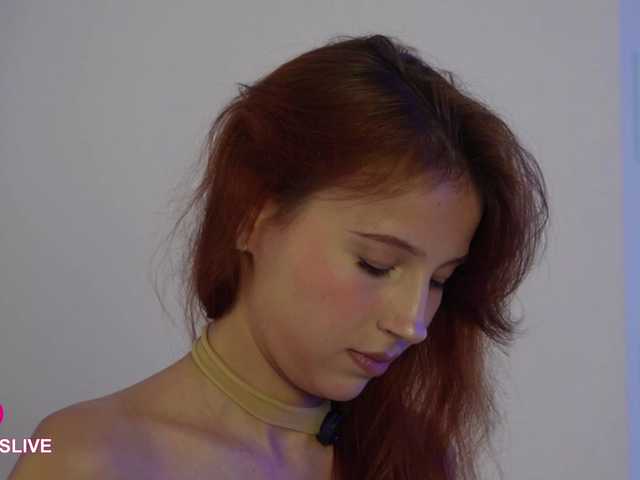 Greedy-Kim5 live webcam show
