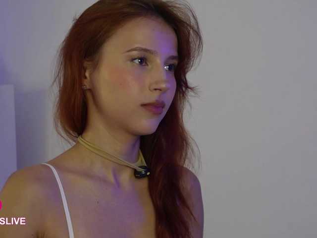 Greedy-Kim5 live webcam show