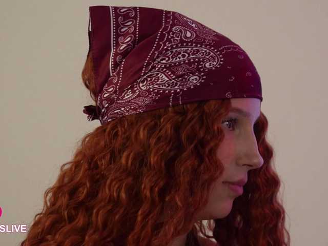 Greedy-Kim5 live webcam show