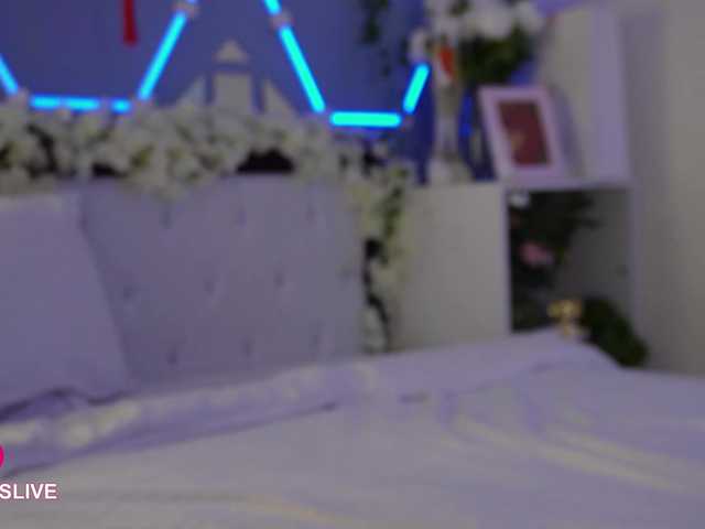 Greedy-Kim5 live webcam show