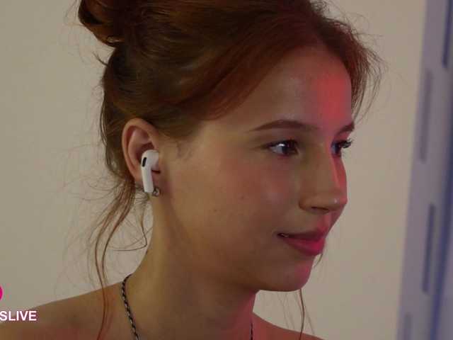 Greedy-Kim5 live webcam show