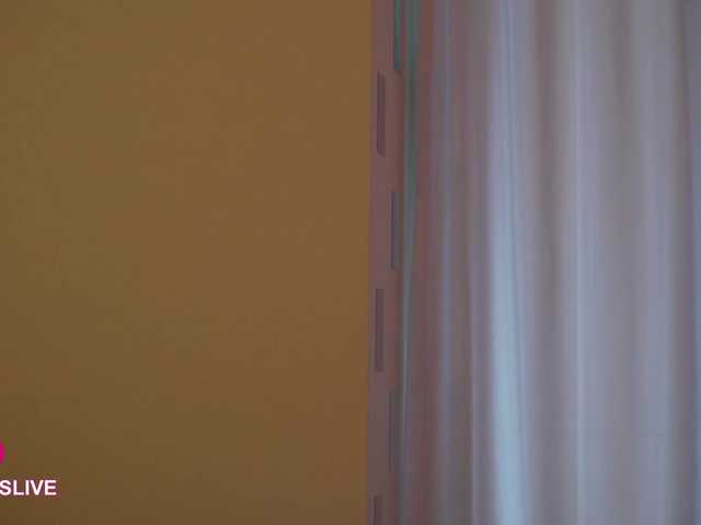 Greedy-Kim5 live webcam show